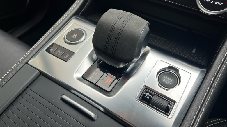 Jaguar F-Pace 2.0 P400e R-Dynamic SE Black 5dr Auto AWD Estate